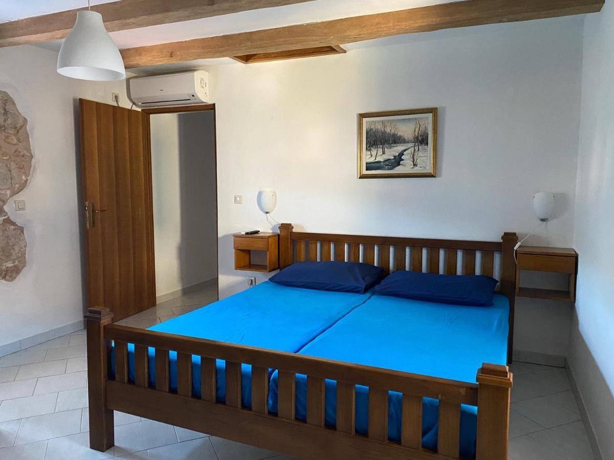 Holiday House With A Swimming Pool Vrbanj, Hvar - 11040 Exterior foto